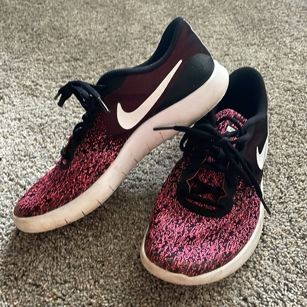 Nike Sneakers - Picture 2 of 6